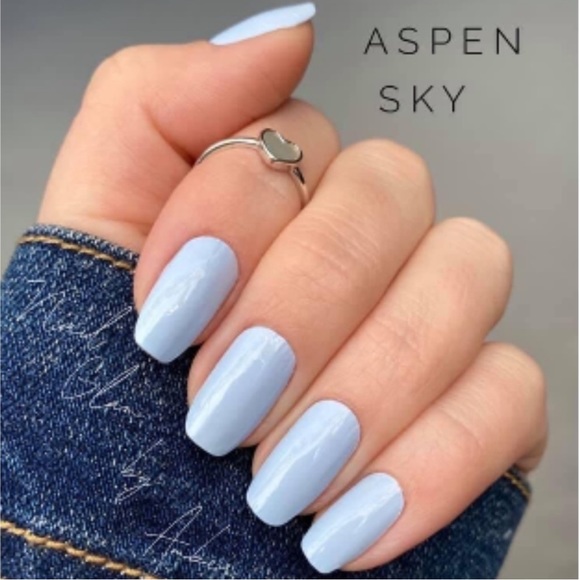 *Retired* Color Street: Aspen Sky | Pale Pastel Periwinkle Blue Spring Winter - Picture 5 of 12